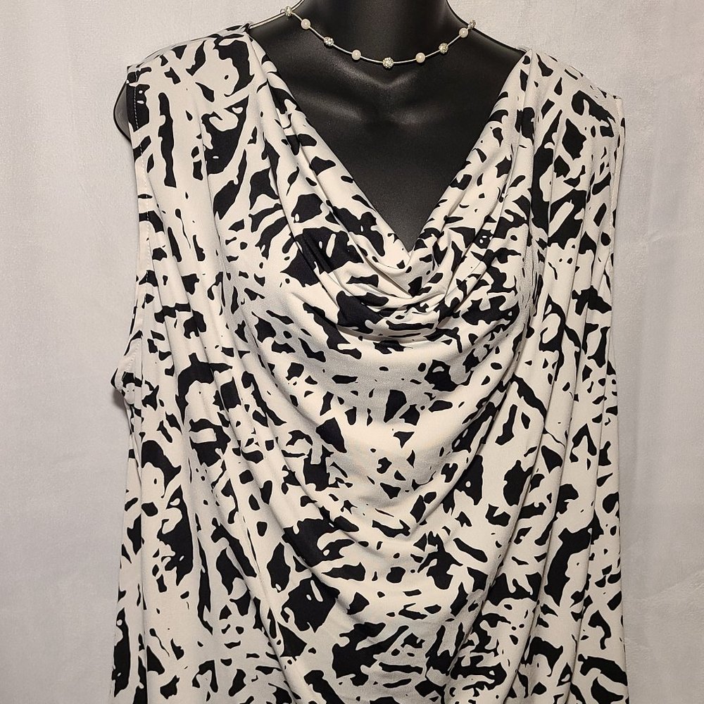 EUC Ellen Tracy Black and White layering top - XL
